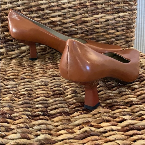 Heels - Picture 3 of 3